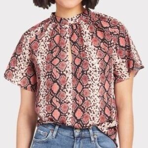 Evereve Women's Snake Print Blouse